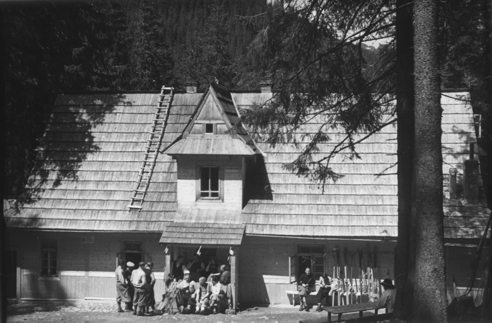 Schronisko na Hali Pysznej, 1936–1939 / The Pyszna hut, 1936–1939