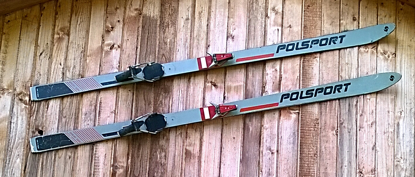 Polsport skis — a recognisable product of the Szaflary factory. Photograph by MichalPL, Wikimedia Commons, CC BY-SA 4.0.